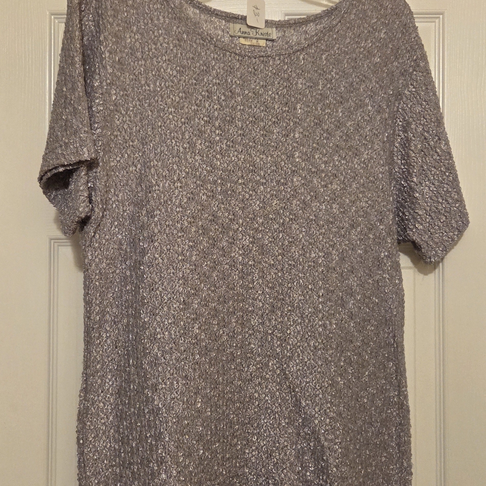 Women's Shimmering Lavender Short Sleeve Top